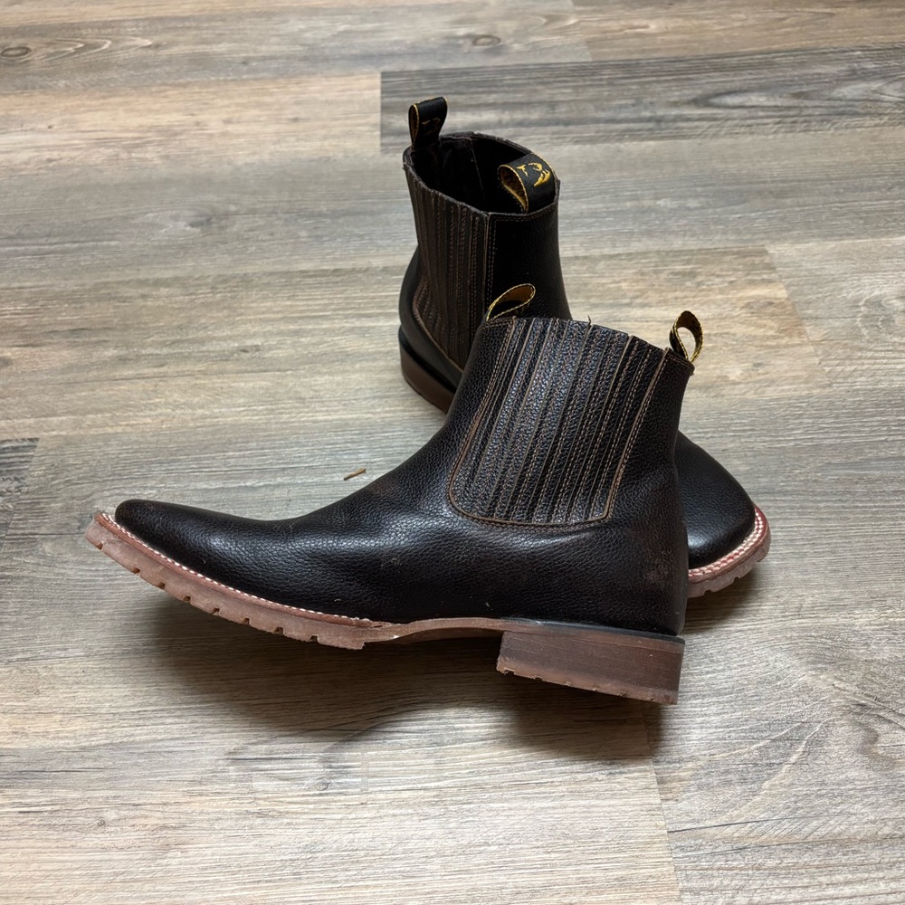 Men's Black Leather Chelsea Boots